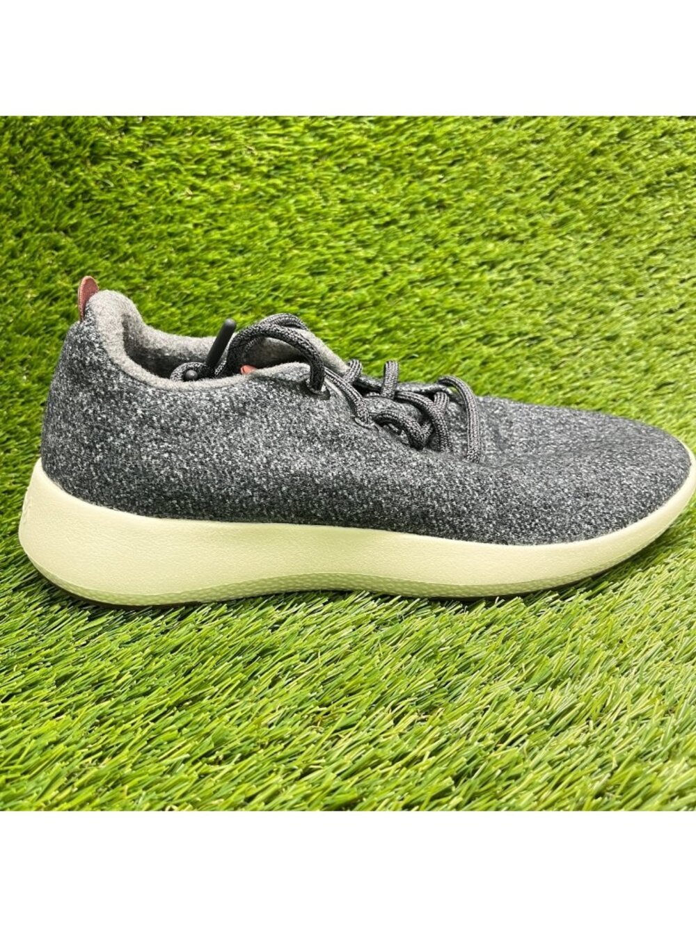 Allbirds Wool Runner Mizzles Mens Size 9 Gray Athletic Walking Shoes Sneakers